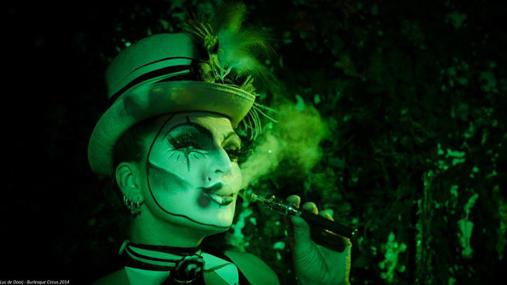 absinthbar by Medusa at the International Burlesque Circus - the Once Upon A Time edition
