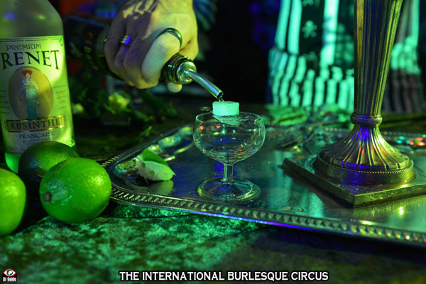 absinth at the International Burlesque Circus - the Once Upon A Time edition