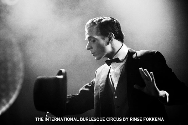 Florian Brooks at the International Burlesque Circus - the Once Upon A Time edition