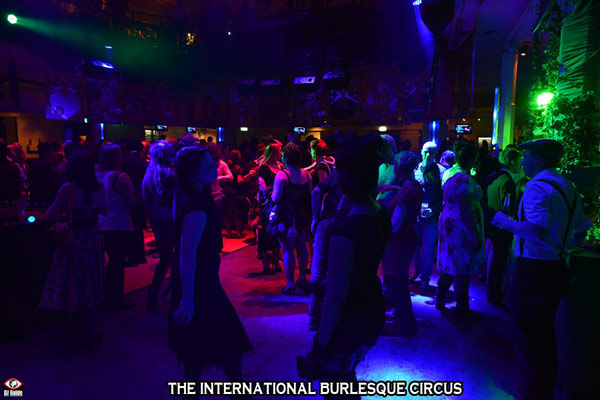 audience and party at the International Burlesque Circus - the Once Upon A Time edition