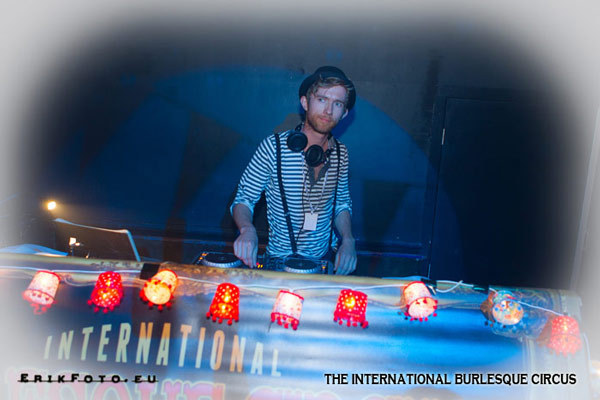 DJ Sunshine Reggie at the International Burlesque Circus Burlypicks Netherlands - the Dutch edition