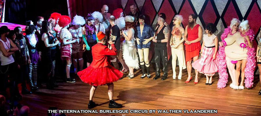 curtaincall at the International Burlesque Circus- the Freaks & Geeks edition