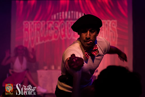 rock n roll show at the International Burlesque Circus - the Exotic Sensations edition