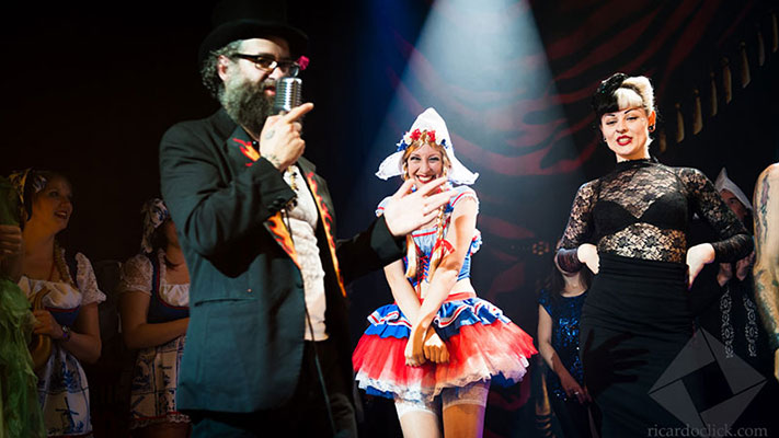 Best Dressed Contest at the International Burlesque Circus