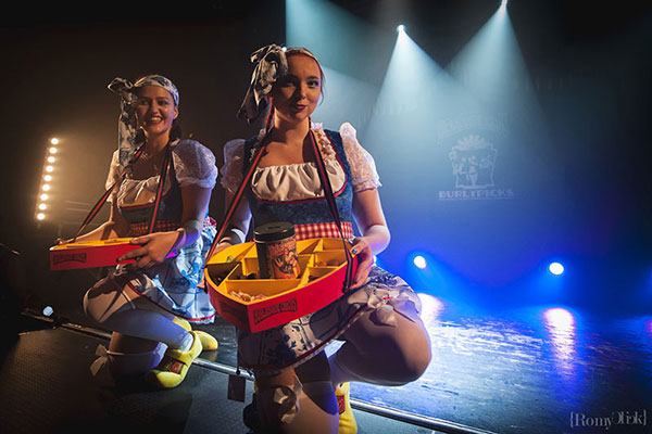 candygirls at the Burlypicks edition of the International Burlesque Circus