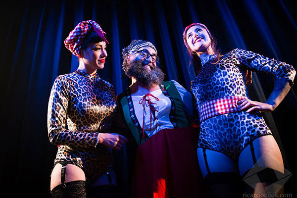 ‌agekittens at the Burlypicks edition of the International Burlesque Circus