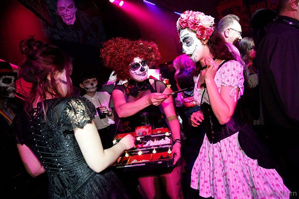 candygirls at the Los Muertos Halloween edition of the International Burlesque Circus