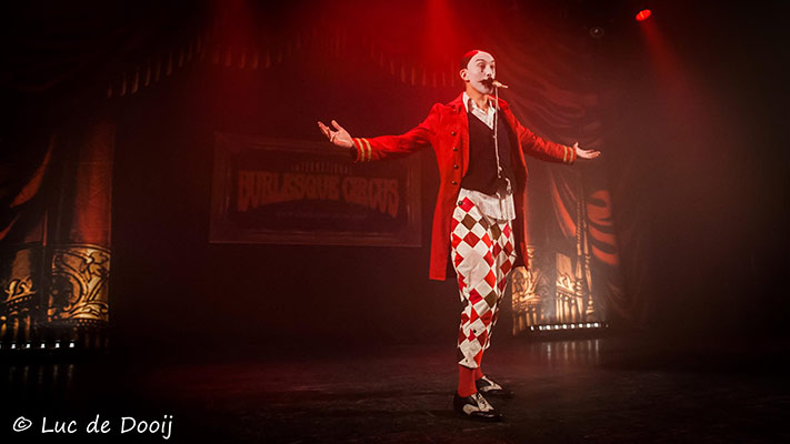 The Great Bendini at the Outer Space edition of the International Burlesque Circus in Utrecht