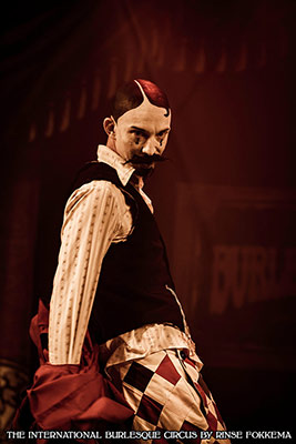 The Great Bendini at the Outer Space edition of the International Burlesque Circus in Utrecht