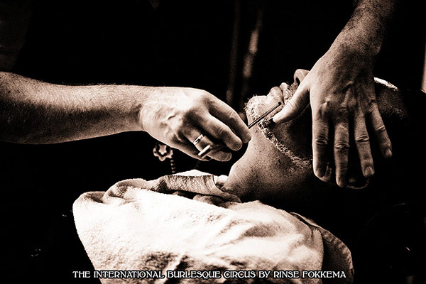 barbershop De Snorrensalon at the Outer Space edition of the International Burlesque Circus in Utrecht