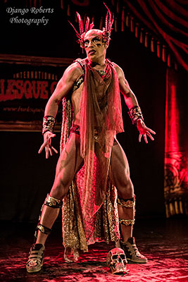 the Masquerade edition of the International Burlesque Circus at de Helling in Utrecht