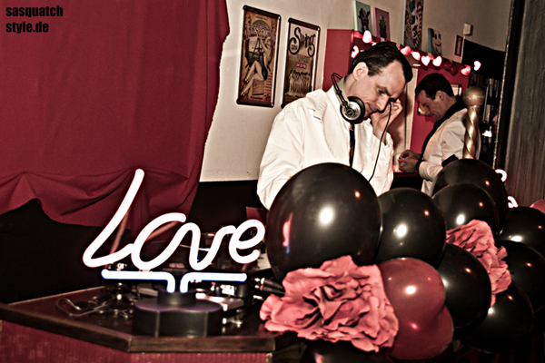 The International Burlesque Circus - the sold out 3rd edition: Heaven & Hell - DJ Dr Hirschfeld