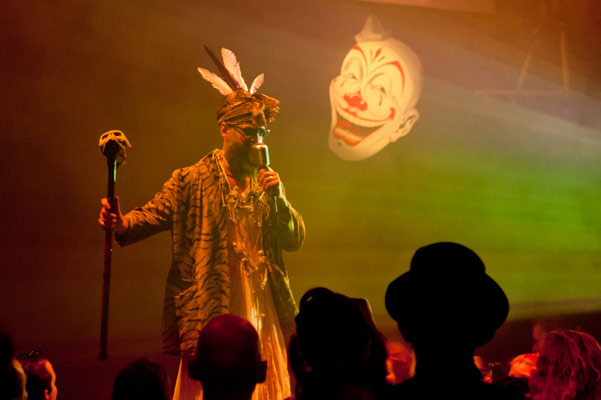 Mr Weird Beard crooner of the International Burlesque Circus