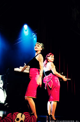 candygirls at the Halloween edition of the International Burlesque Circus