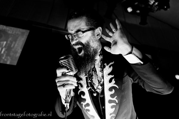 Burlesque Circus host Mr Weird Beard