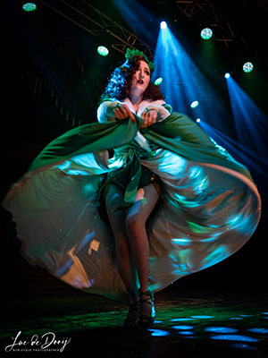 Fifi LaRoux at the Beastilicious Halloween edition of the International Burlesque Circus in Utrecht produced by Boudoir Noir
