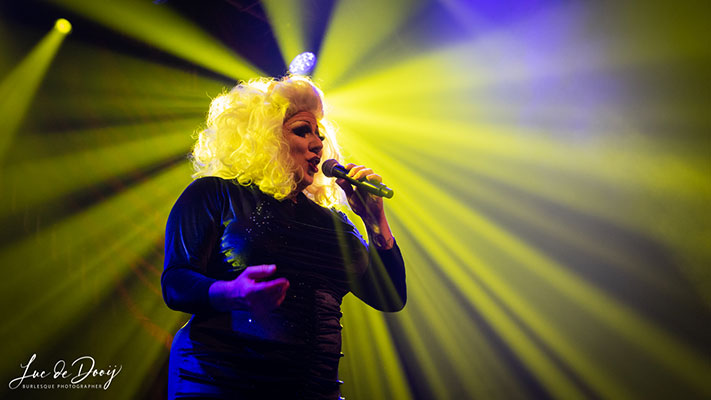 Peggy Lee Cooper at the Beastilicious Halloween edition of the International Burlesque Circus in Utrecht produced by Boudoir Noir
